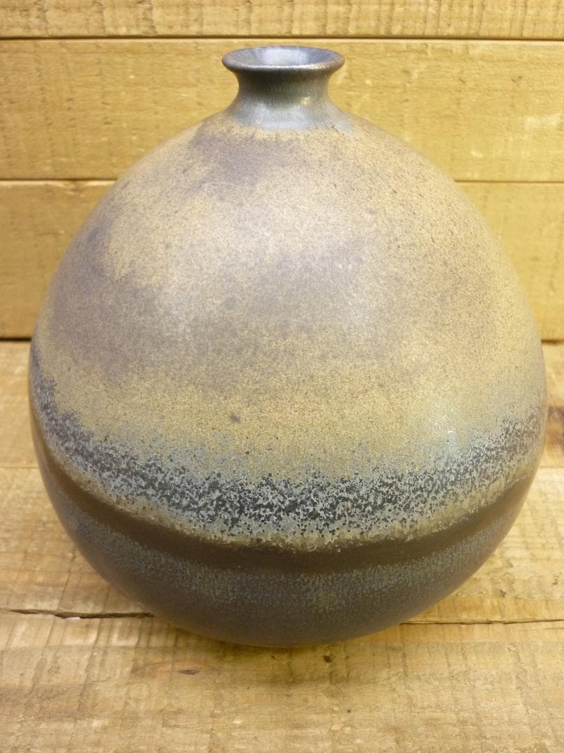 未使用品 笠間焼 荒田耕治作 黒釉彩 一輪挿し 花瓶 供箱有 花器 置物 床間飾
