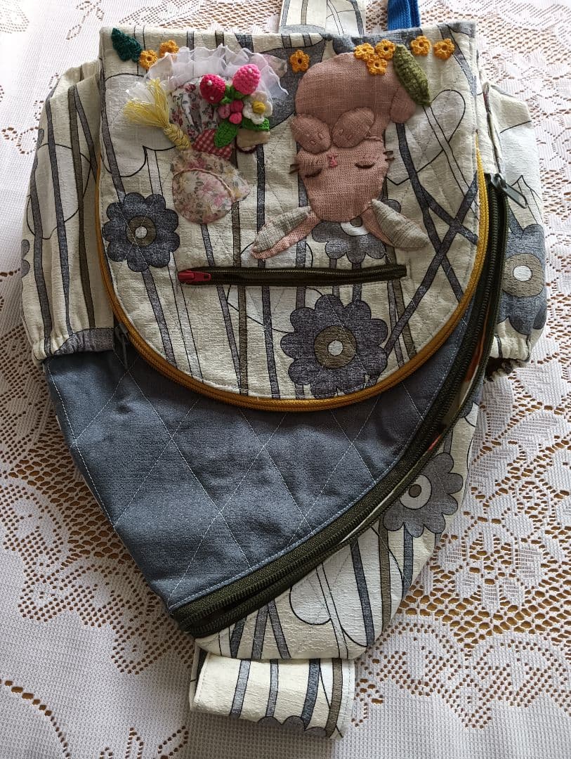 スーちゃん 大サイズ 入れ口６個 ワンショルダーバッグ