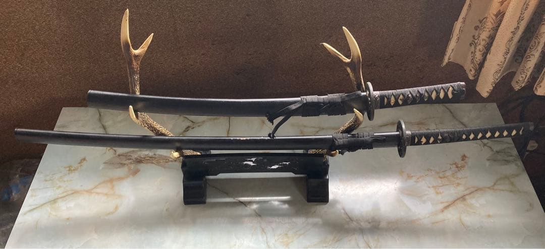 模造刀/大・小/シカ角を模した刀掛けのセット