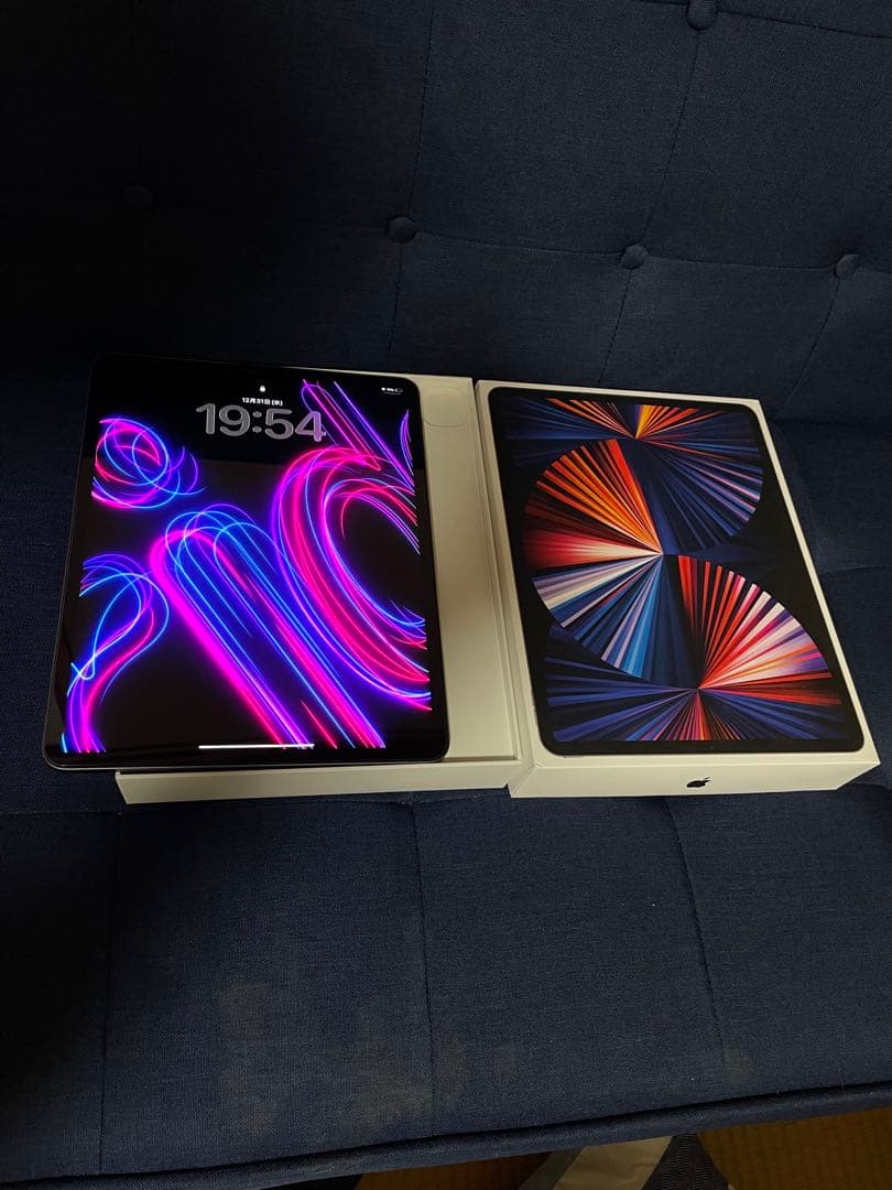 極美品　第五世代 iPad Pro 12.9インチ 128GB スペースグレー