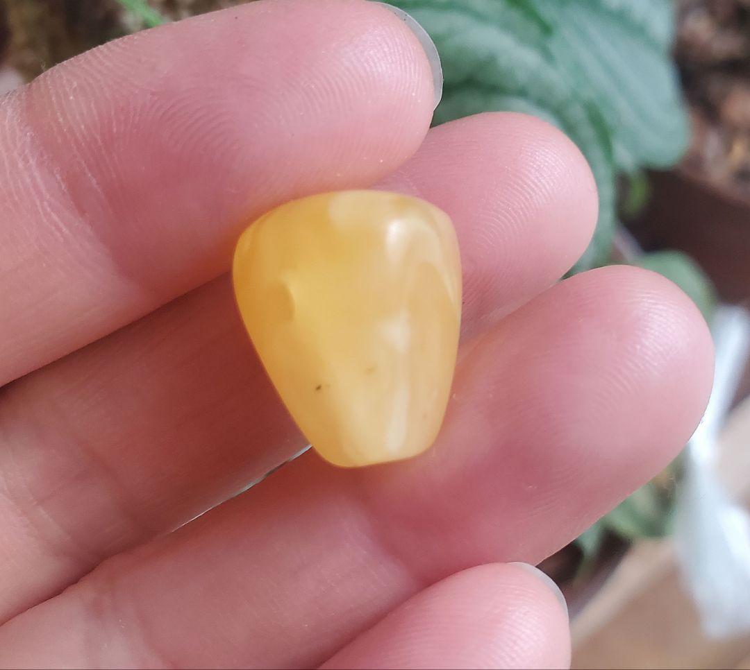 天然琥珀蜜蝋三通穴あきビーズ