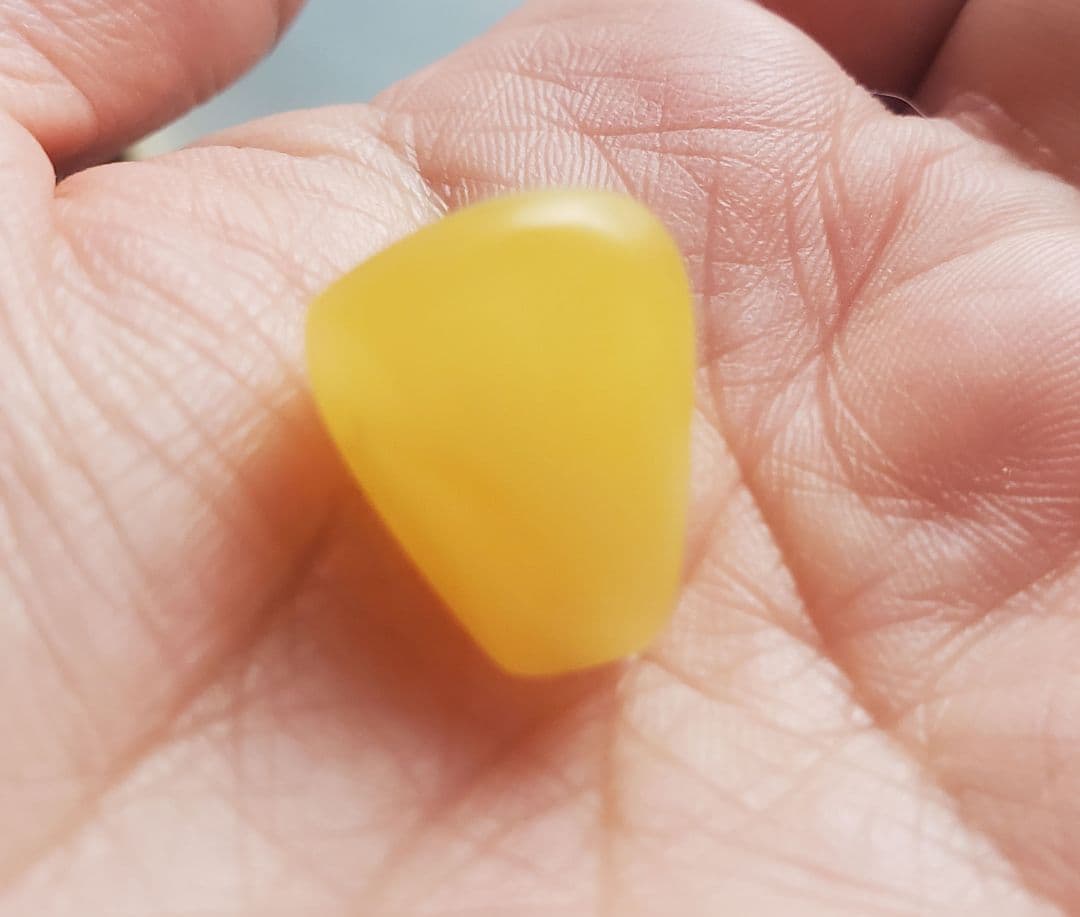 天然琥珀蜜蝋三通穴あきビーズ