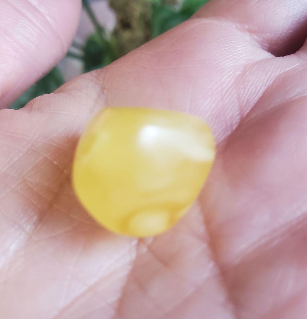 天然琥珀蜜蝋三通穴あきビーズ