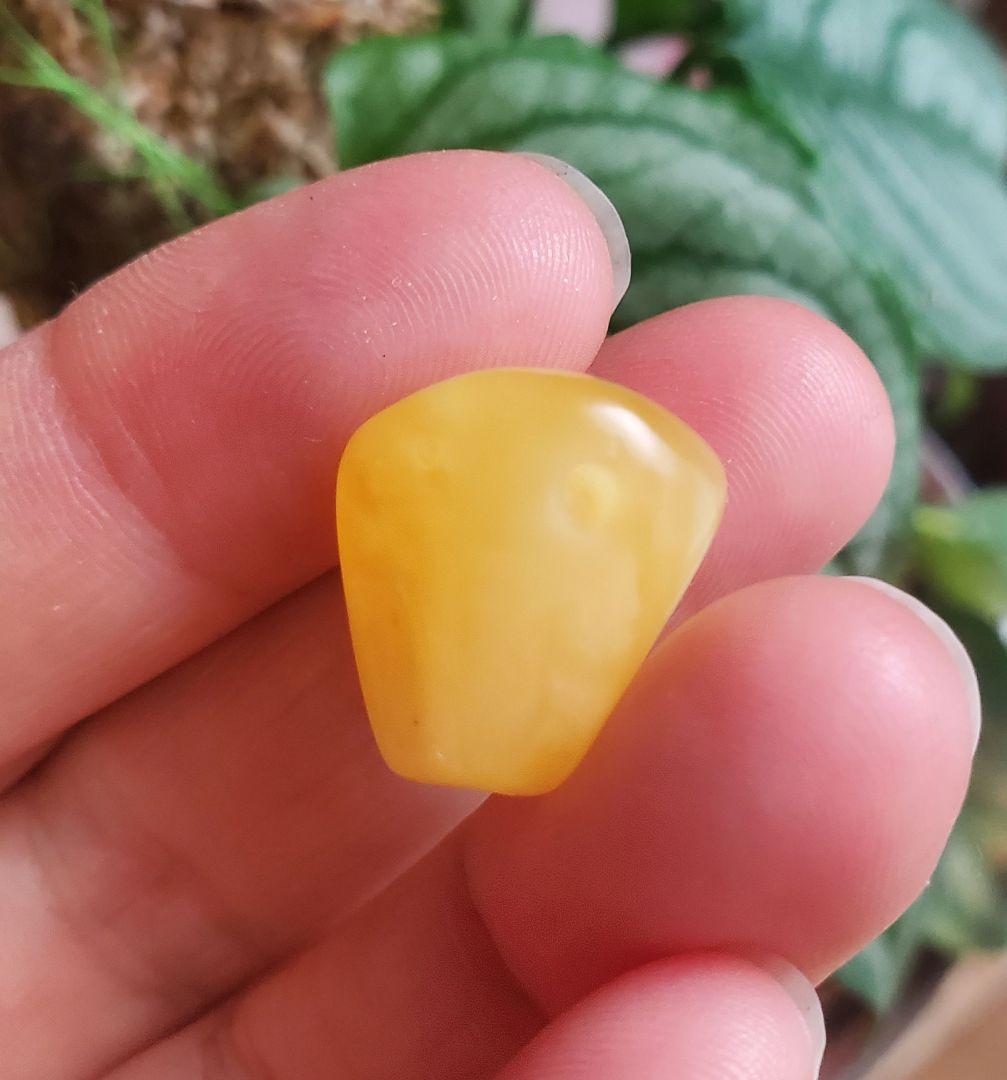 天然琥珀蜜蝋三通穴あきビーズ