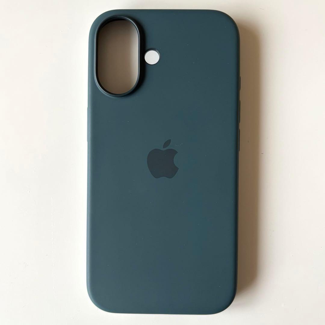 Apple純正MagSafeシリコンケース iPhone16 レイクグリーン