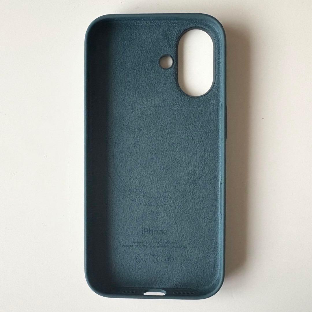 Apple純正MagSafeシリコンケース iPhone16 レイクグリーン