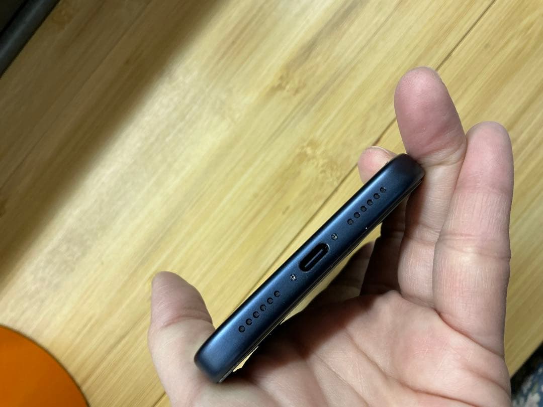 iPhone 17 pro max ブルー本体のみ
