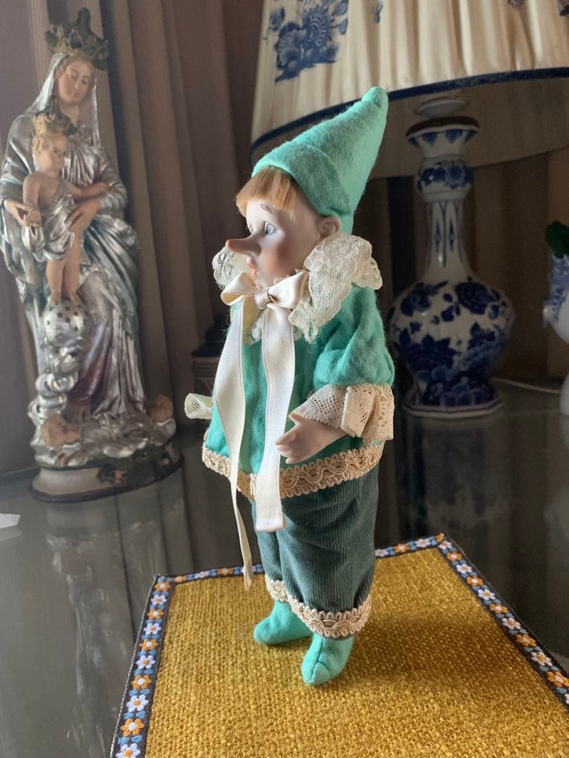 イタリア人形　ビンテージビスクドールのピノキオ人形イケメンなんです！色も綺麗！