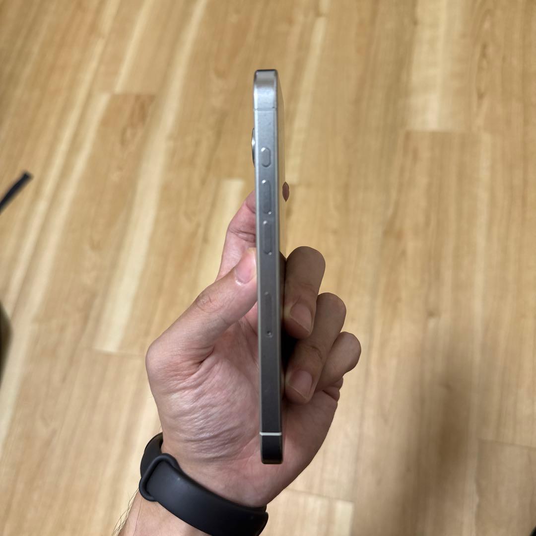 Apple iPhone 15 Pro 128GB ホワイト