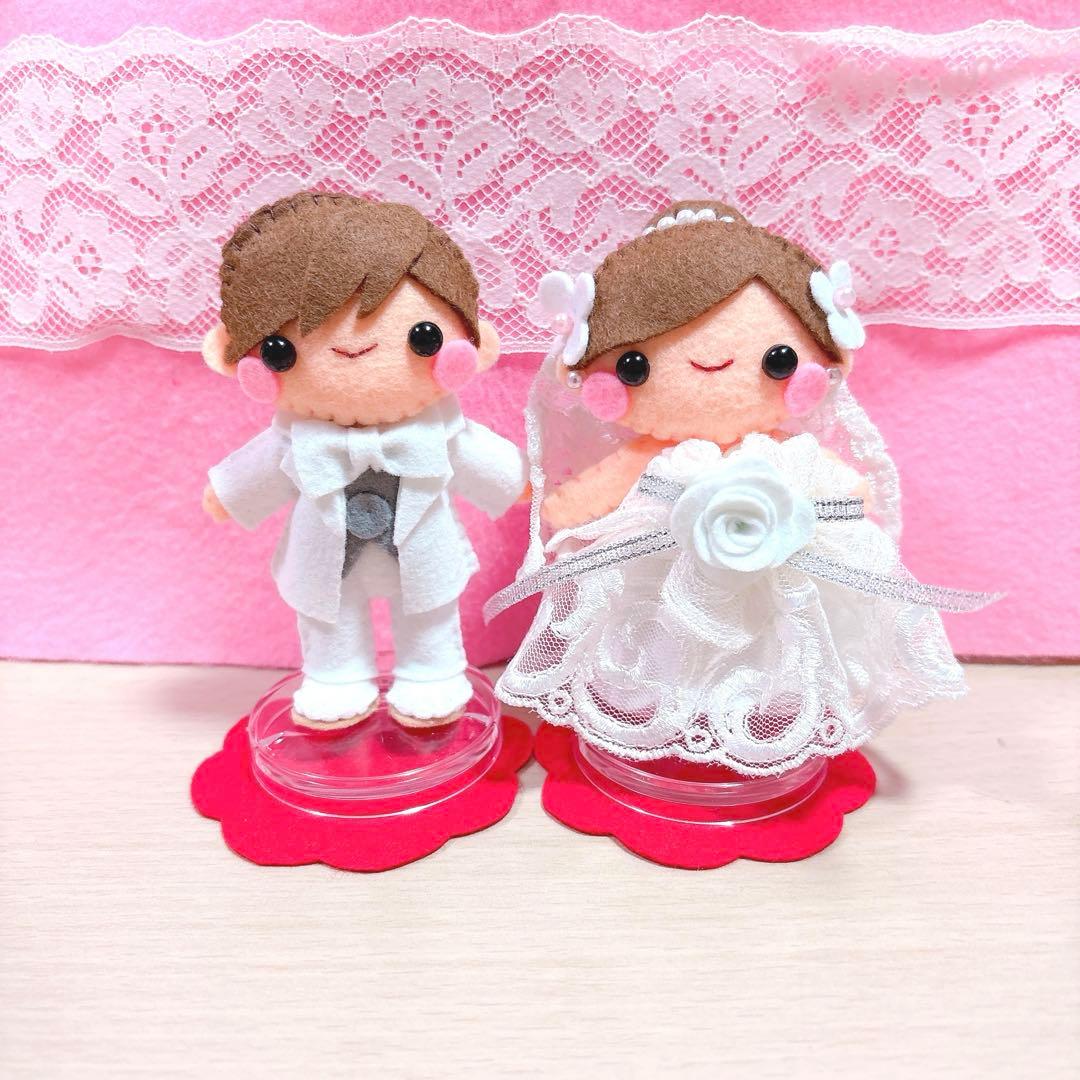 フェルトリース・フェルト飾り・フェルトフレーム飾り・ハンドメイド