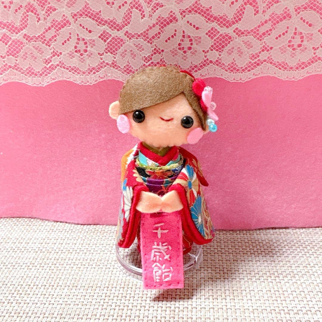 フェルトリース・フェルト飾り・フェルトフレーム飾り・ハンドメイド