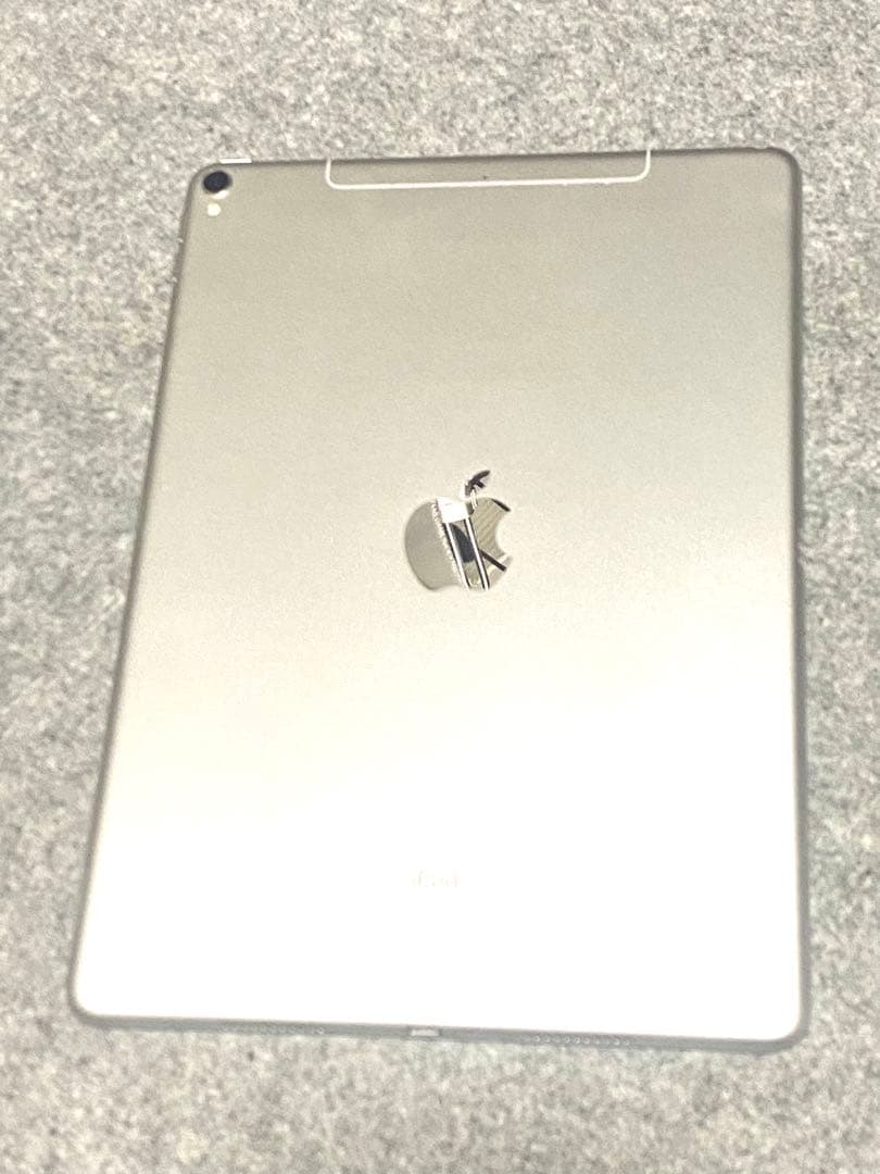 Apple iPad 10.5インチ　64GB シルバー