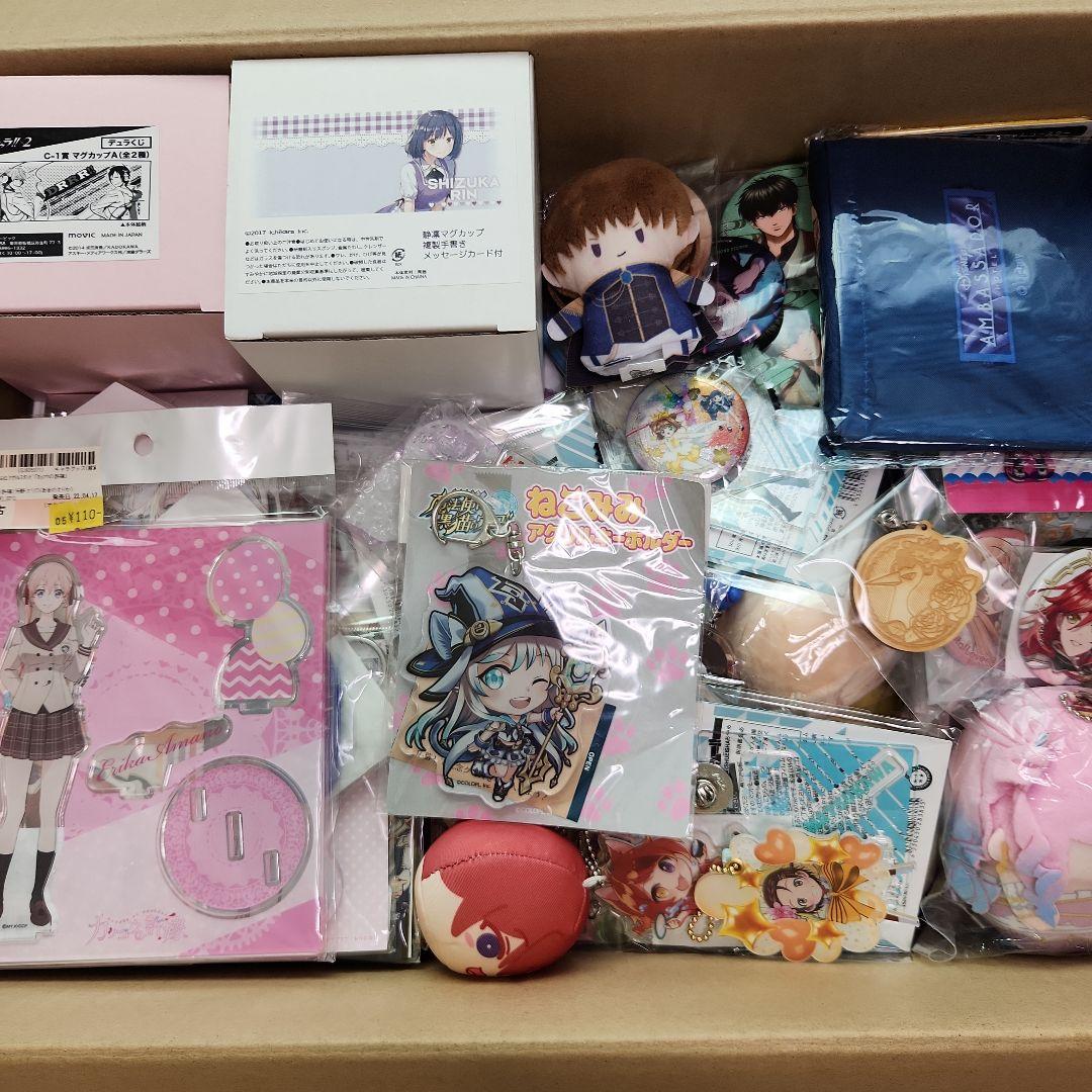 ノンジャンル　アニメグッズ　まとめ売り　200個程度