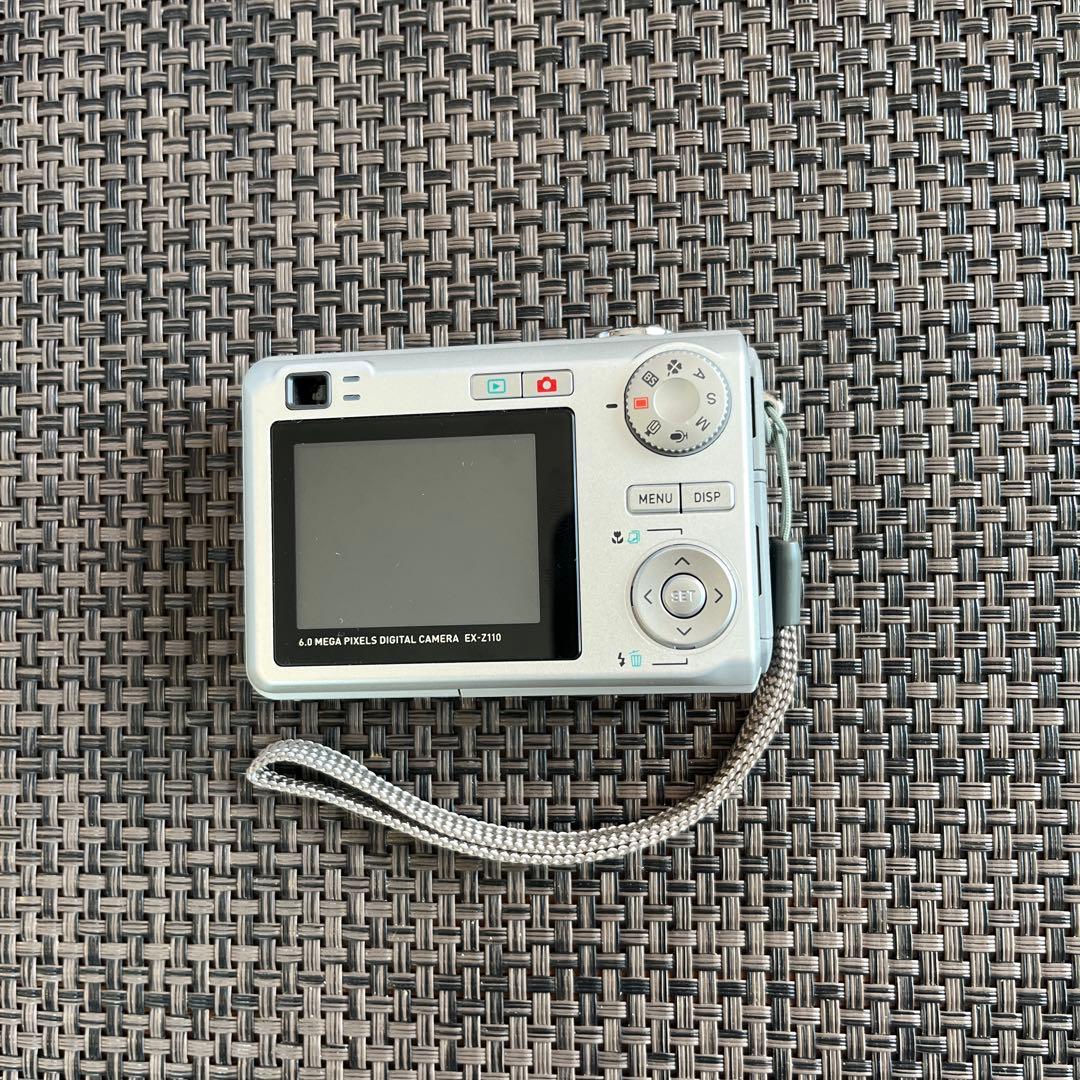 CASIO カシオ EX-Z110 コンデジ デジカメ カメラ 乾電池式