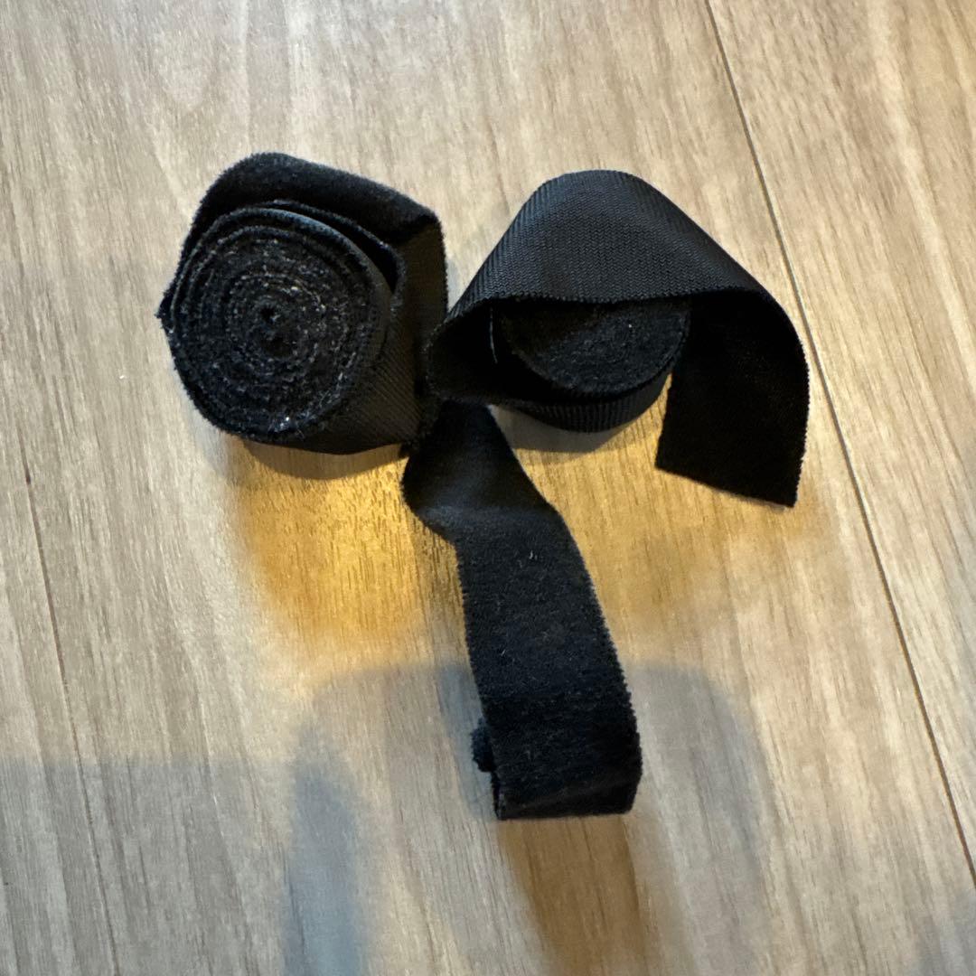 木製ベンチ ベージュ系 布地とテーブル