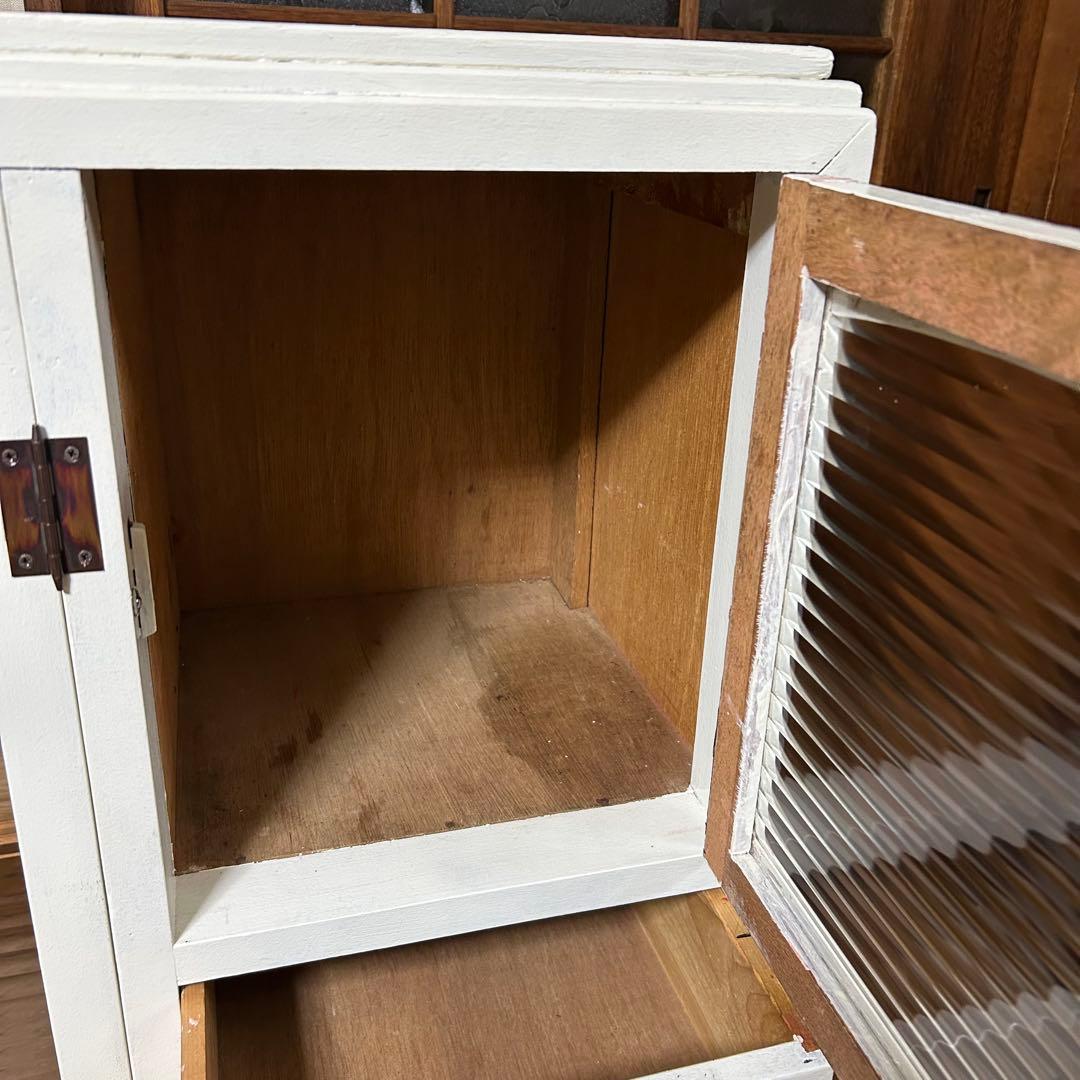 リペイント　古家具　戸棚