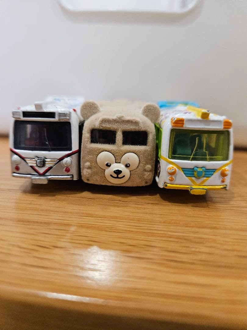 トミカ　ディズニーなど　１０台　まとめ売り