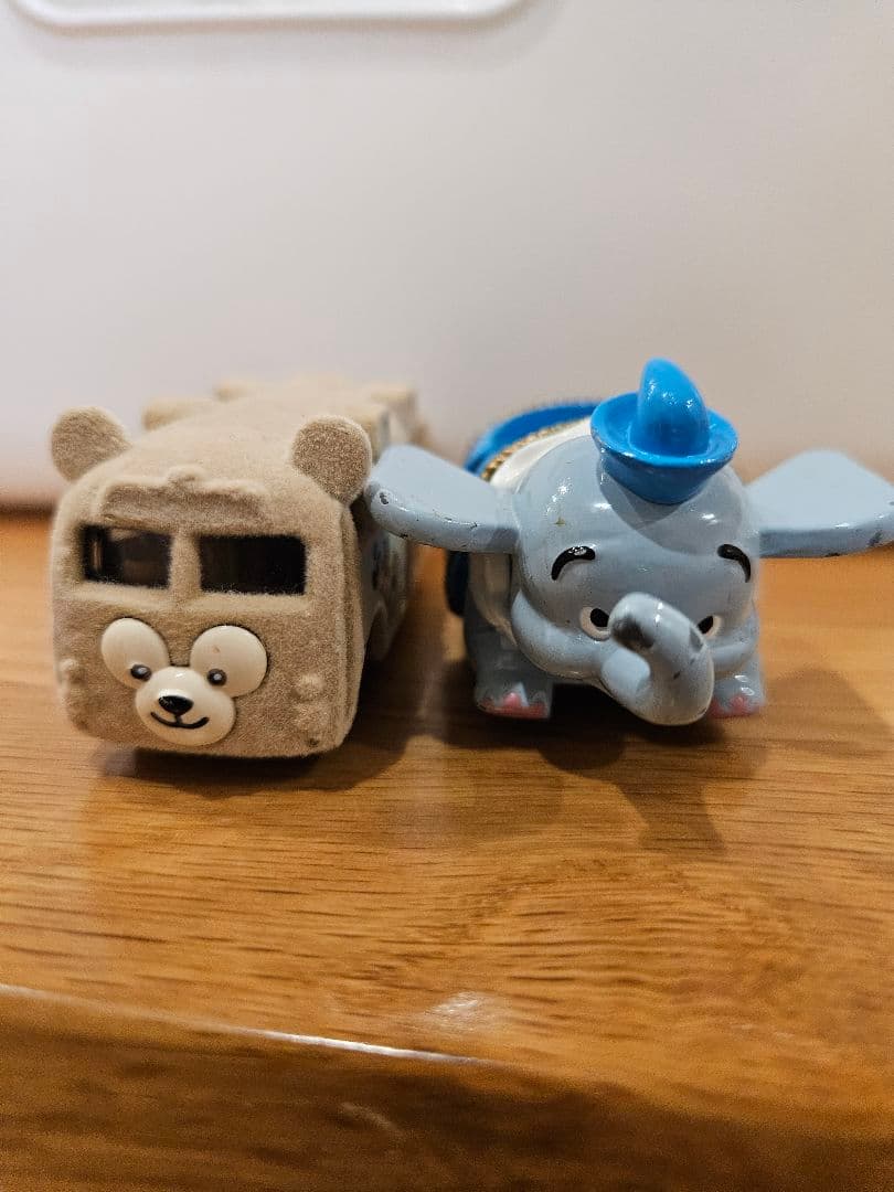 トミカ　ディズニーなど　１０台　まとめ売り