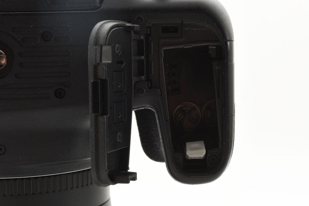 デジタル一眼レフカメラ　Canon EOS 9000D 標準レンズセット