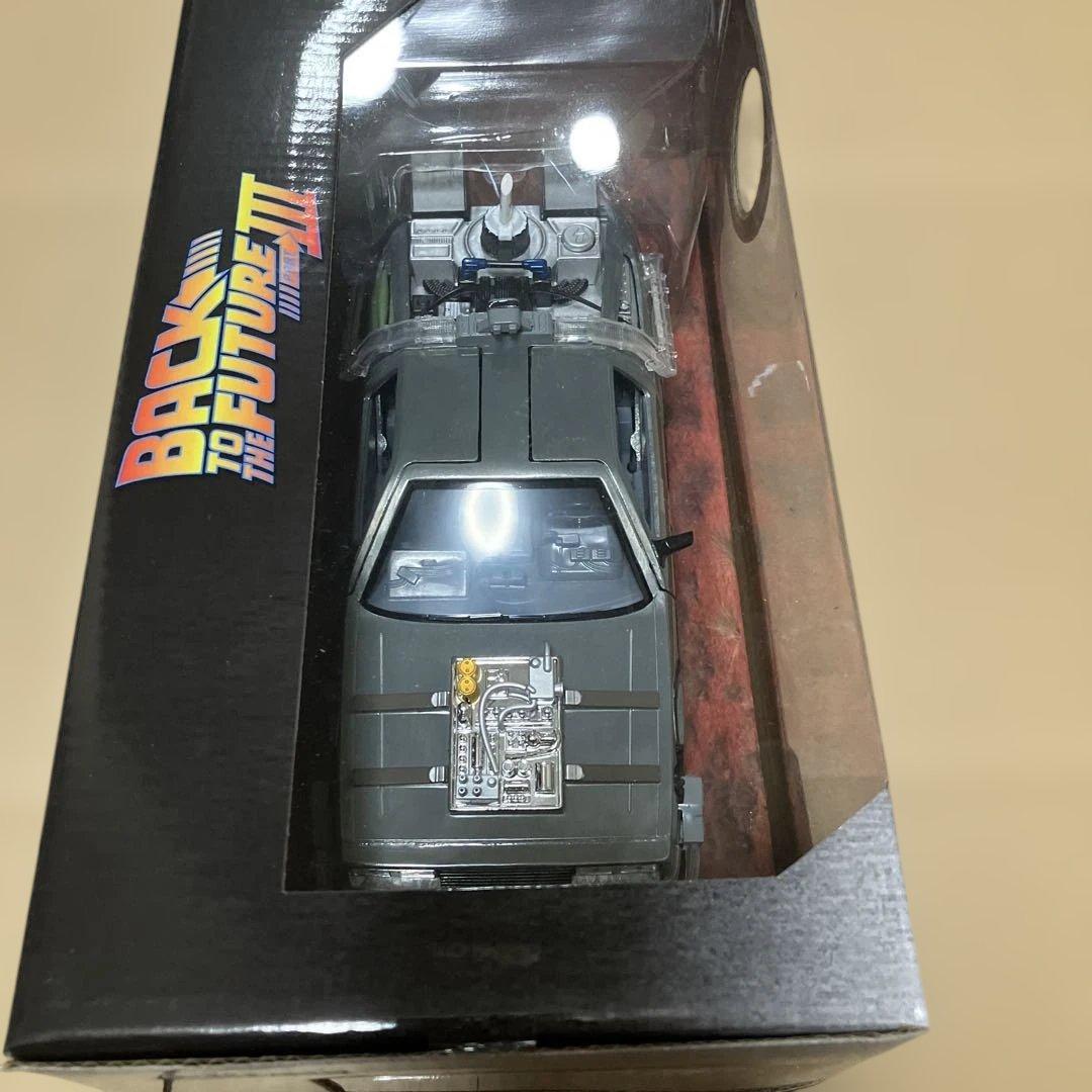 1／24 バック・トゥ・ザ・フューチャー パートI ＆３デロリアン　2台　新品