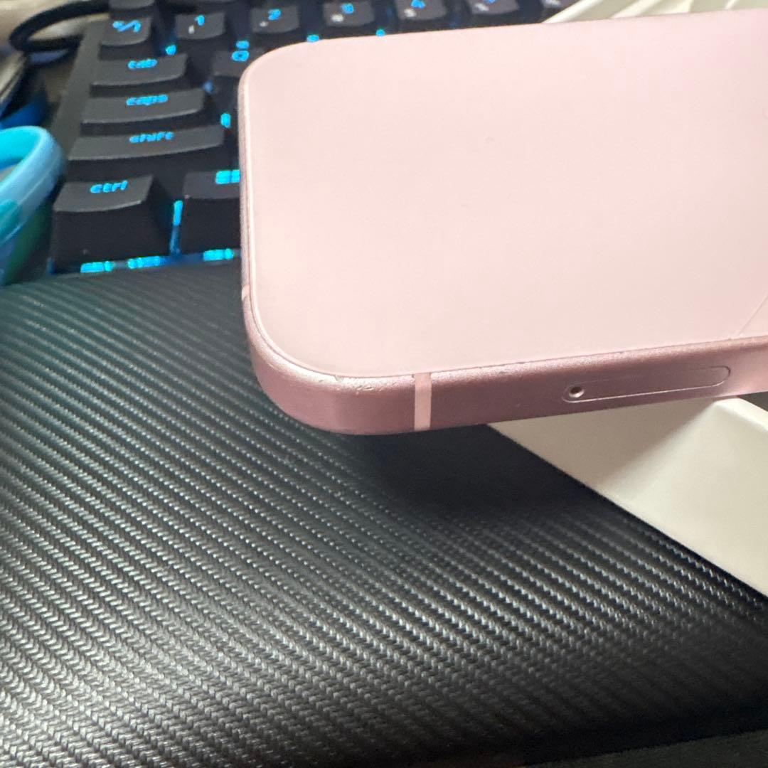 iPhone15 ピンク　128GB SIMフリー
