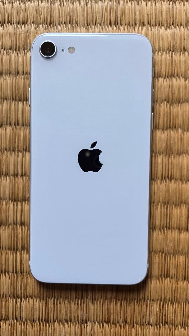 iPhoneSE2 64GB ホワイト SIMフリー バッテリー85%