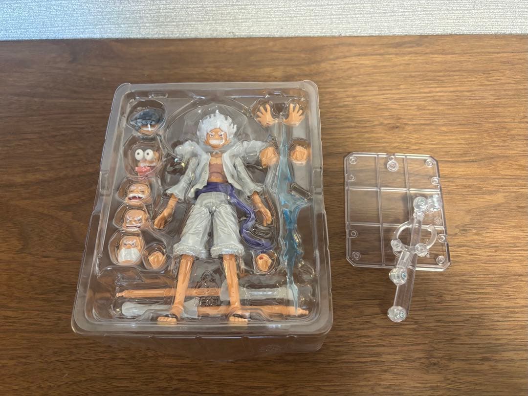 【春休みSALE】S.H.フィギュアーツ　モンキー・D・ルフィ（ニカ）