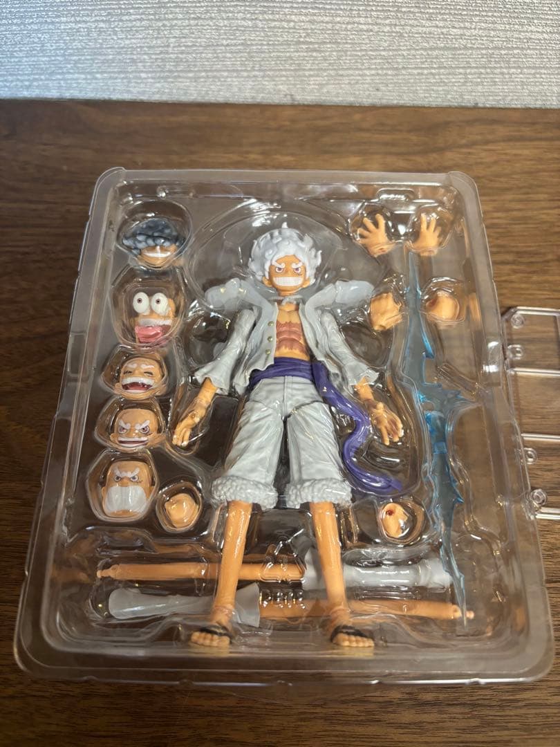 【春休みSALE】S.H.フィギュアーツ　モンキー・D・ルフィ（ニカ）