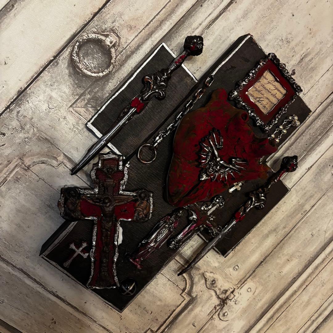 【1点限定作品】悪魔撲殺聖なる十字架 オブジェ