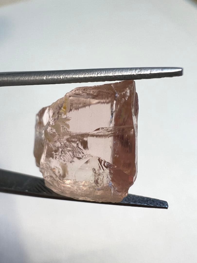 値下げ！【 天然石 原石 鉱物 】パキスタン産 トパーズ インペリアルトパーズ