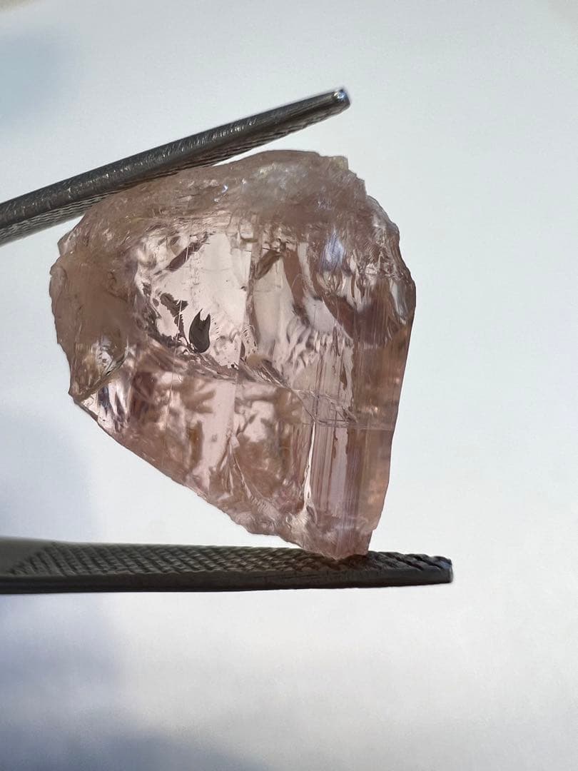 値下げ！【 天然石 原石 鉱物 】パキスタン産 トパーズ インペリアルトパーズ