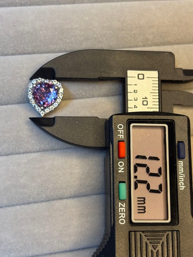 SALE アレキサンドライト ピアス ラボグロウン