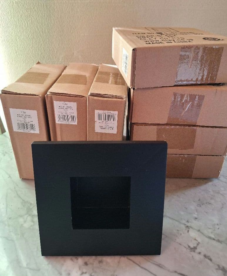 新品【クレイ/ウッドフレームBOX白1ケ黒7ケ】