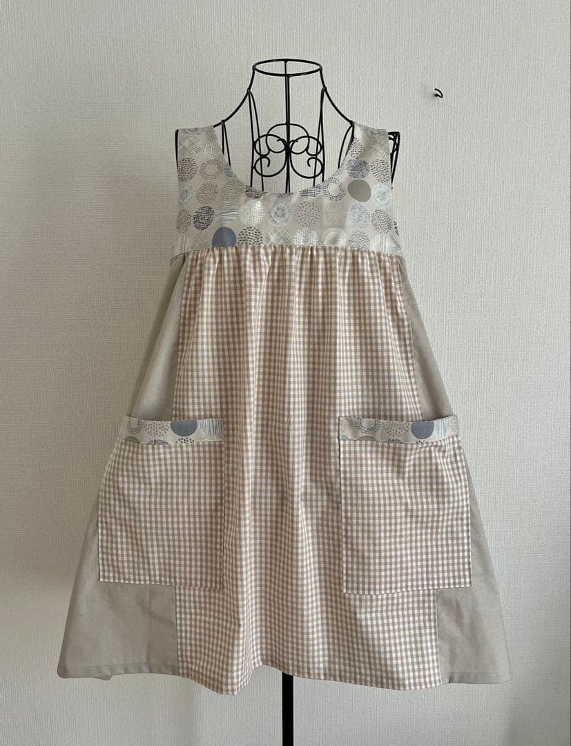 salsa 保育士エプロン　エプロン　ハンドメイド