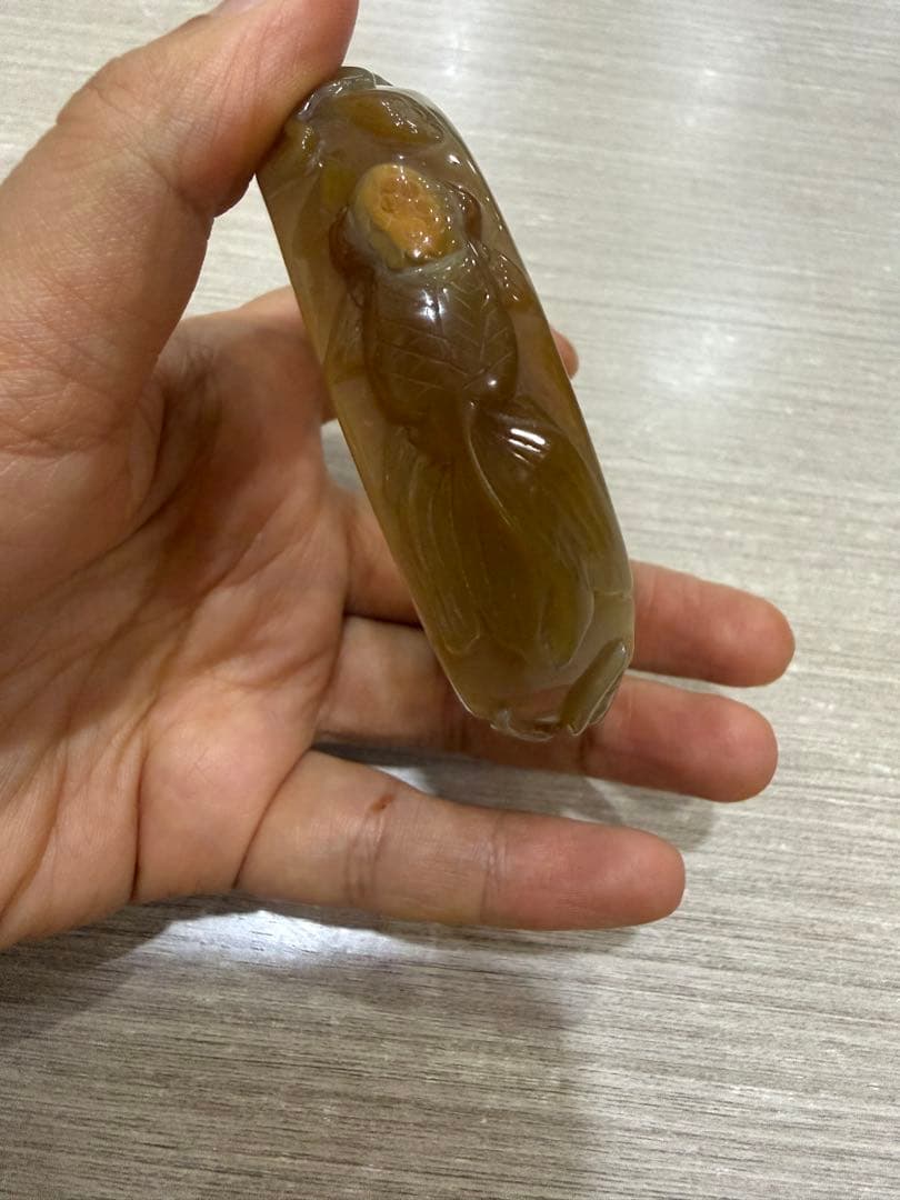 瑪瑙バングル 魚と蓮茶色彫刻