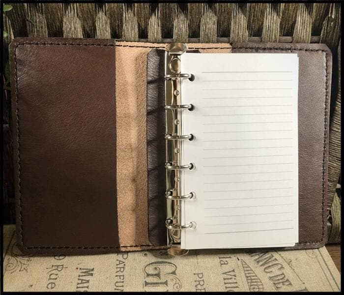 システム手帳 栃木レザー 英字新聞柄 バイブルサイズ 名入れ Polilavo