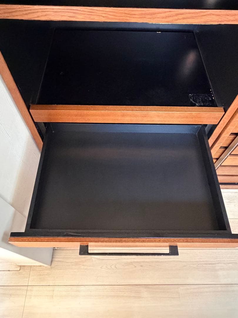 シギヤマ家具工業　ウォールナット突板　食器棚　レンジボード