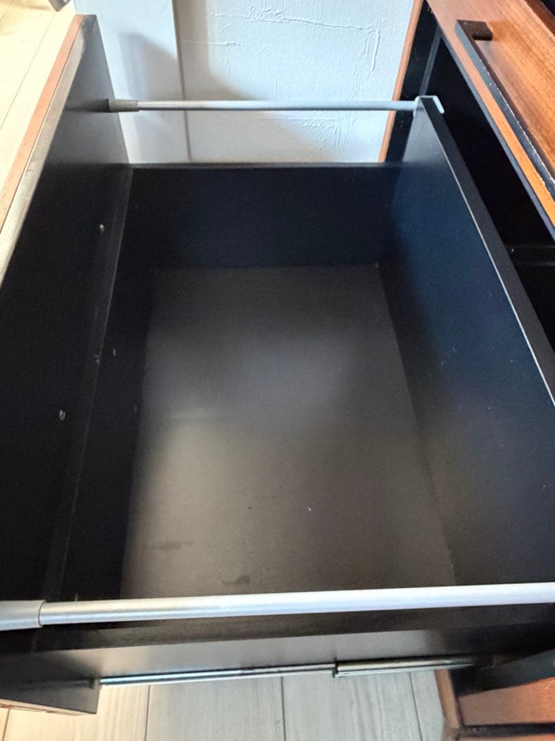 シギヤマ家具工業　ウォールナット突板　食器棚　レンジボード