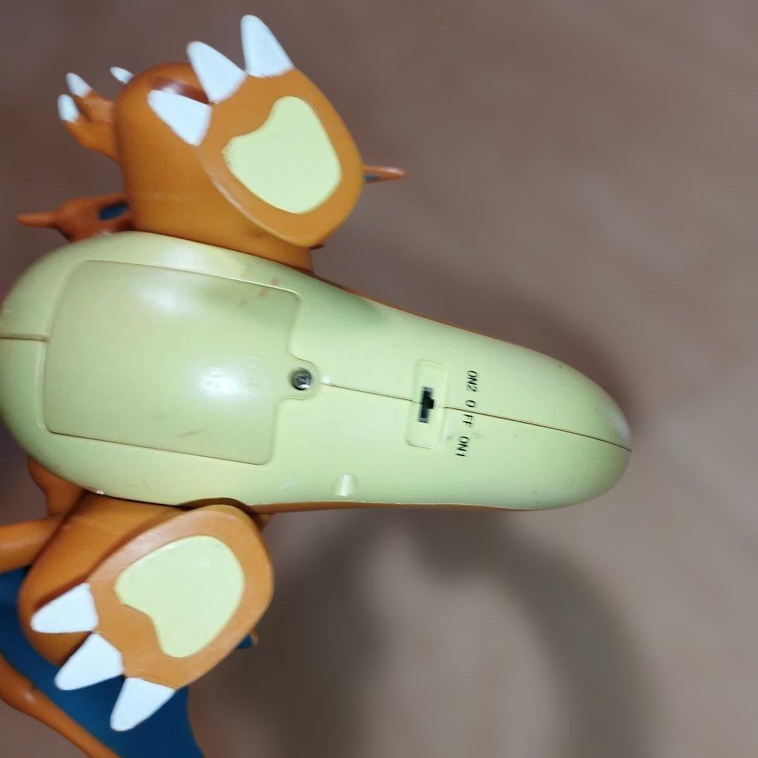 希少　ポケモンアクションフィギュア リザードン　タカラトミー