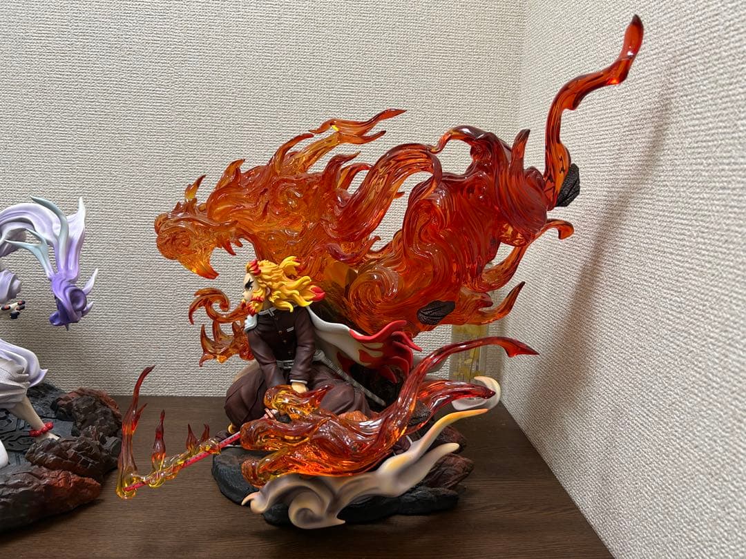 煉獄さんと猗窩座のフィギュアセット。ガレージキット