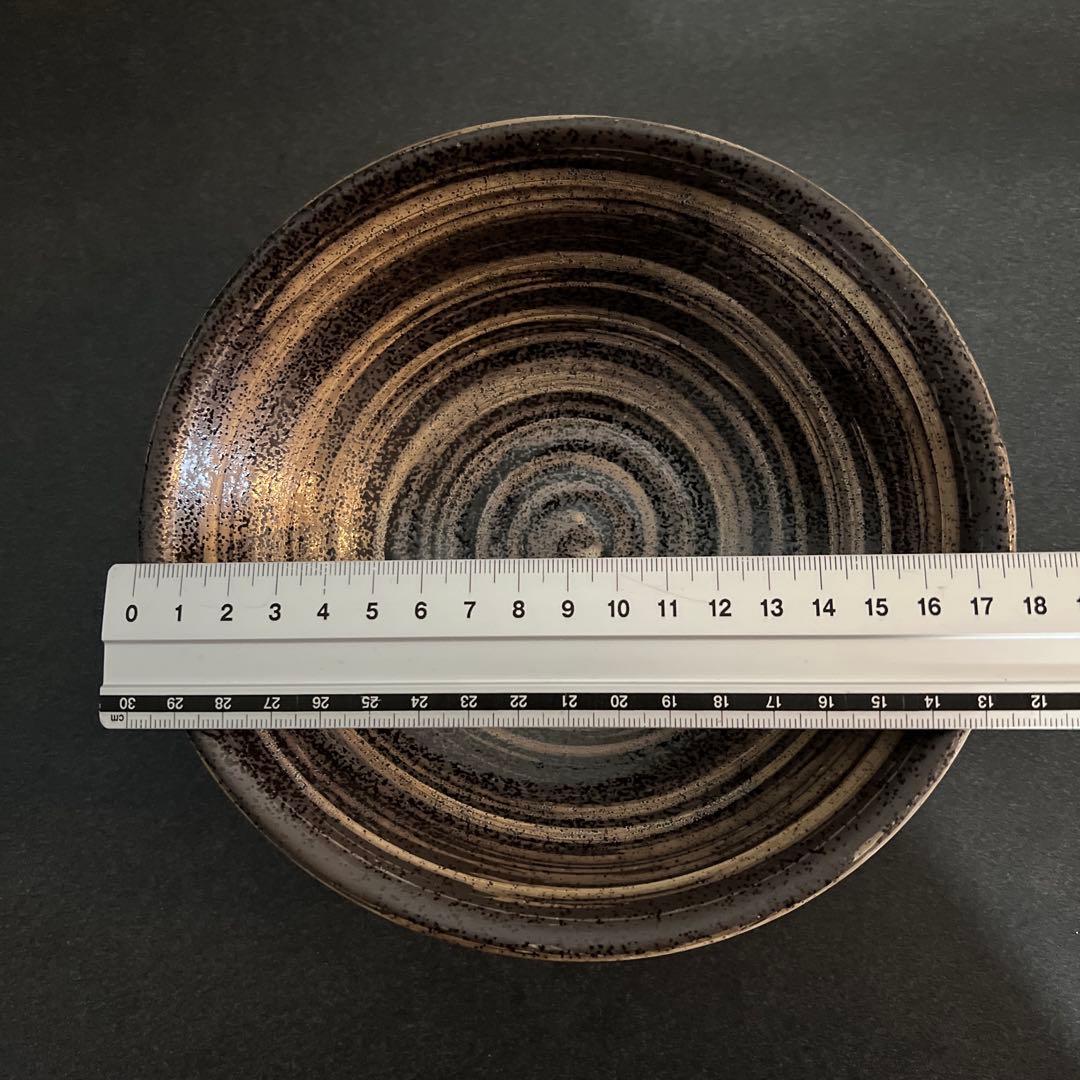 【美濃焼／たわみ鉢・深皿】金彩・渦巻き・刷毛目／和食器・来客・おもてなし