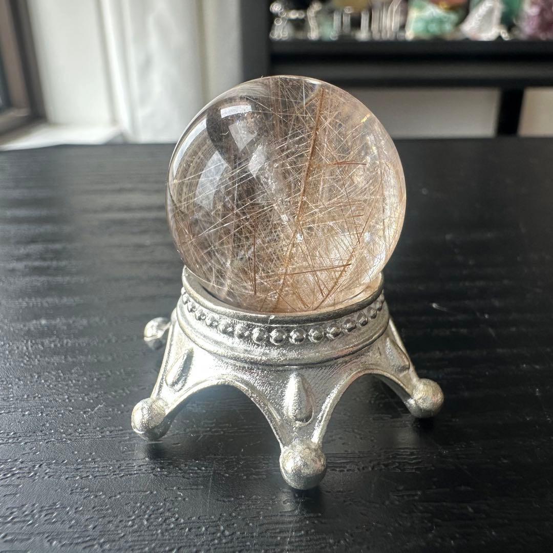 天然石ルチルクォーツのスフィア　丸玉　置物NO.050505