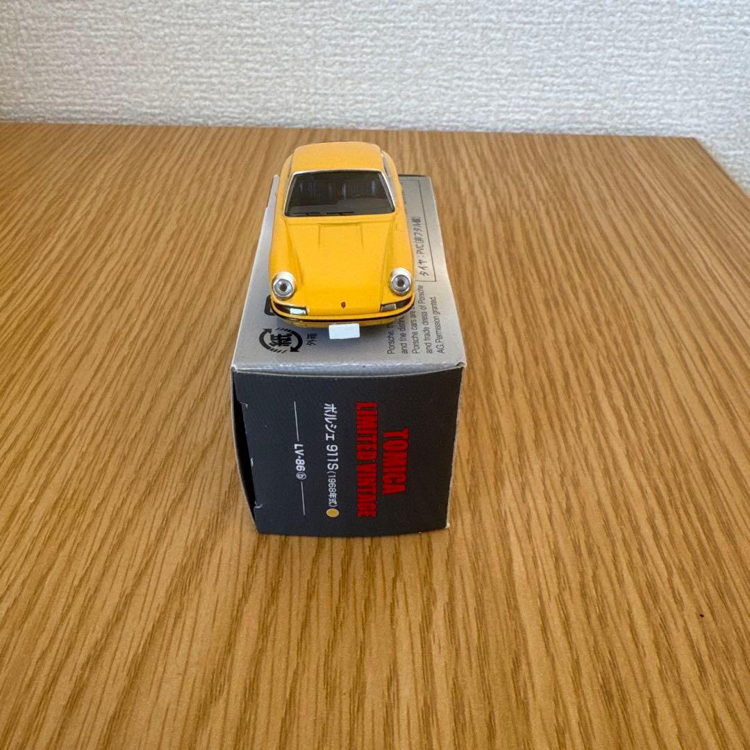 トミカ リミテッドヴィンテージ ポルシェ911 イエロー