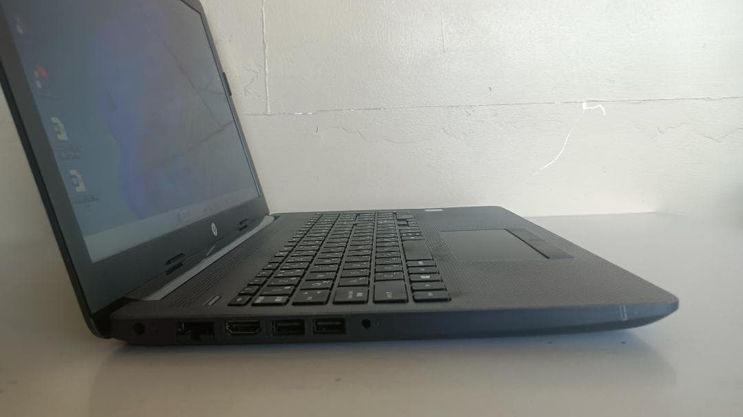 HP ノートパソコン 第八世代 Core i3 SSD128G メモリ8G