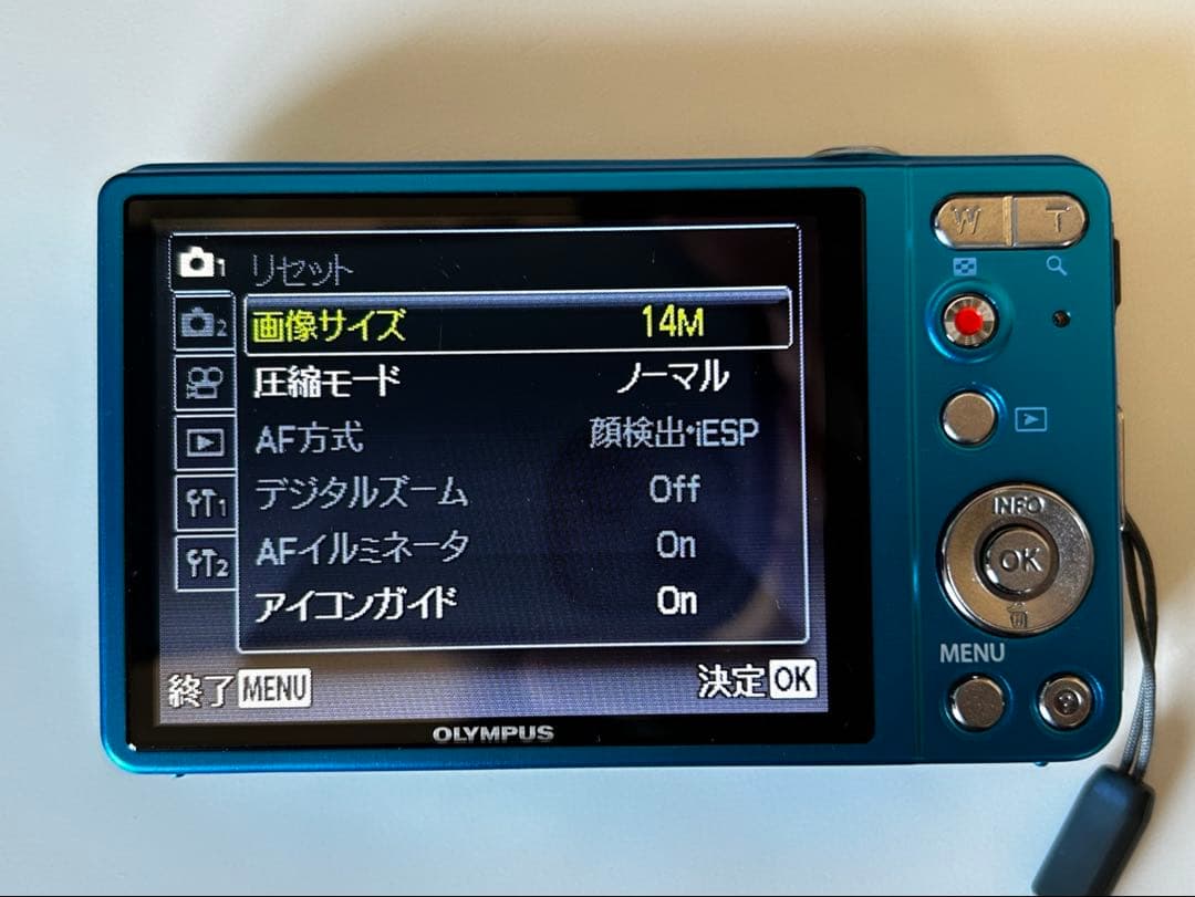 オリンパス　コンデジ　VG-140 5倍ズーム