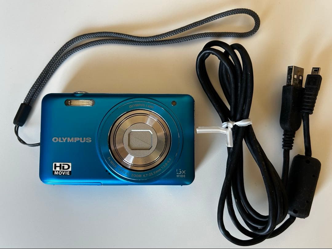 オリンパス　コンデジ　VG-140 5倍ズーム