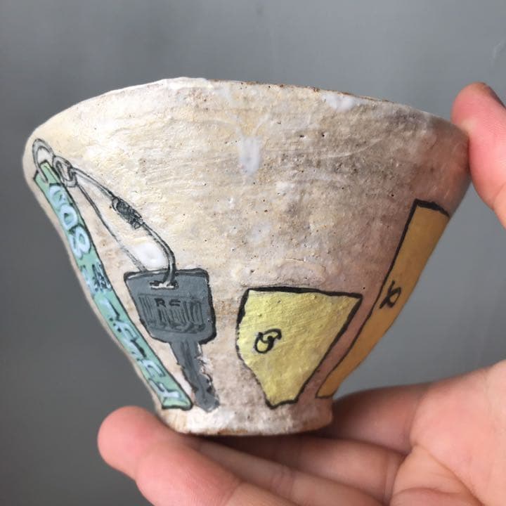 妻の作った フシギのお茶碗 ホテルのルームキーやドア模様 陶芸