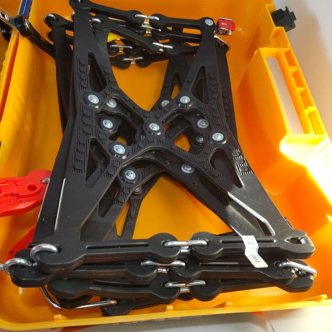 【美品】タイヤチェーン ネットギア ジラーレ GN12