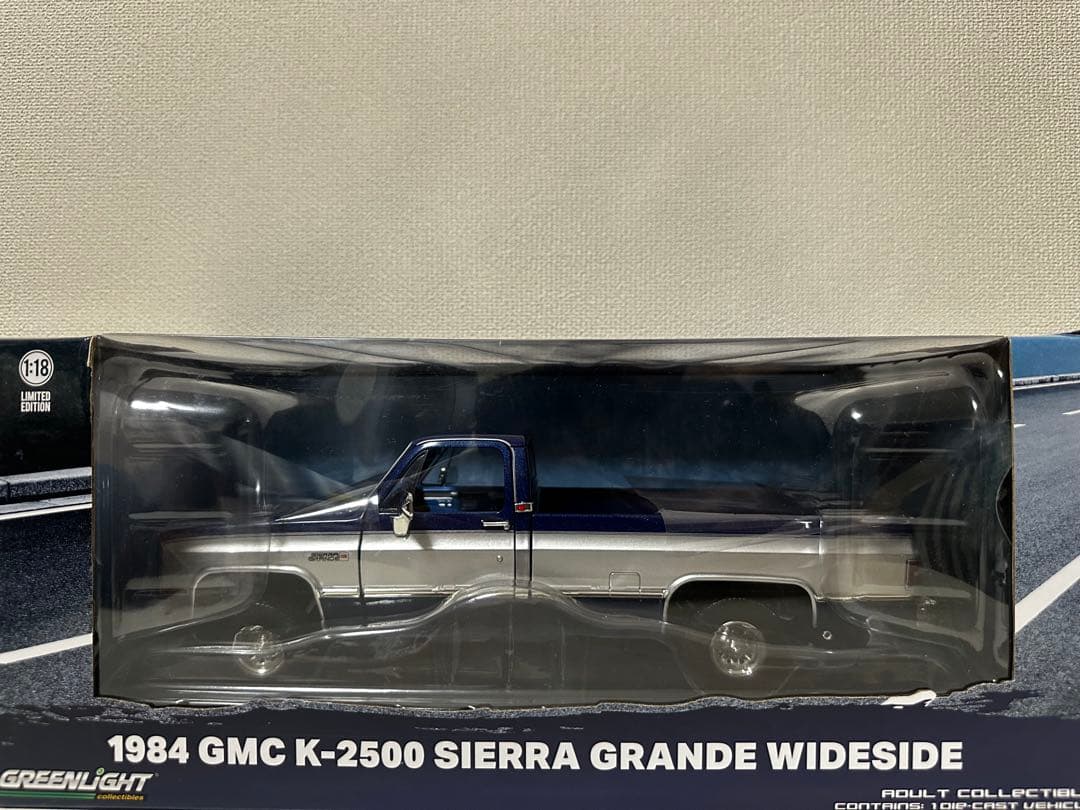 GreenLight/'84 GMC K-2500 Sierraシエラ 1/18