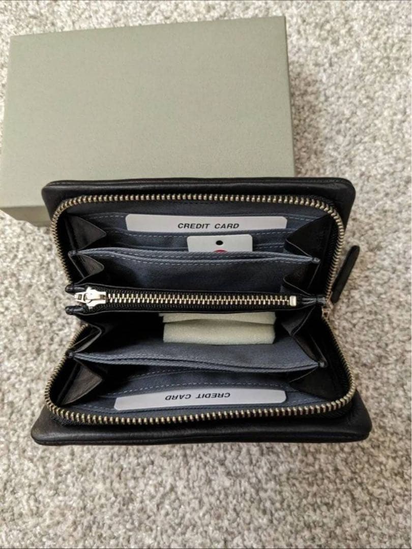 新品VIA DOAN ラウンドファスナー財布